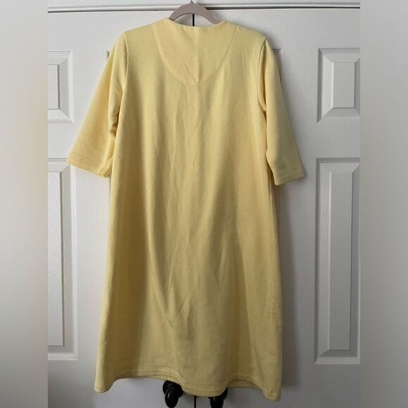 Norm Thompson Sleepwear Yellow Robe Size Medium Petite - Picture 2 of 8